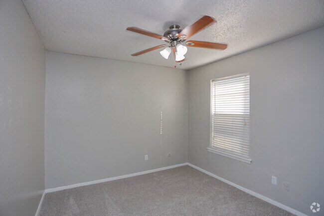 2BR, 2BA - 1129SF