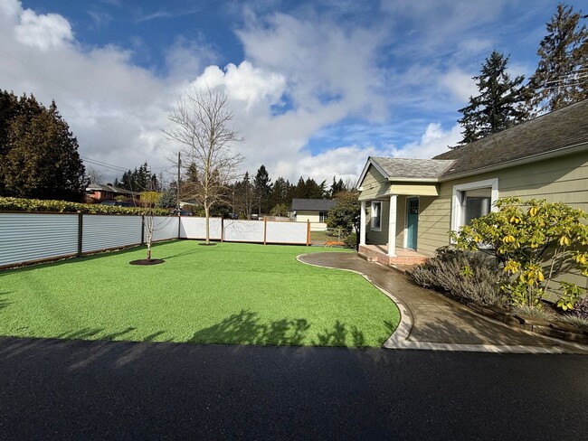 Photo - Well-Maintained 3-Bedroom Home in Prime Everett Location