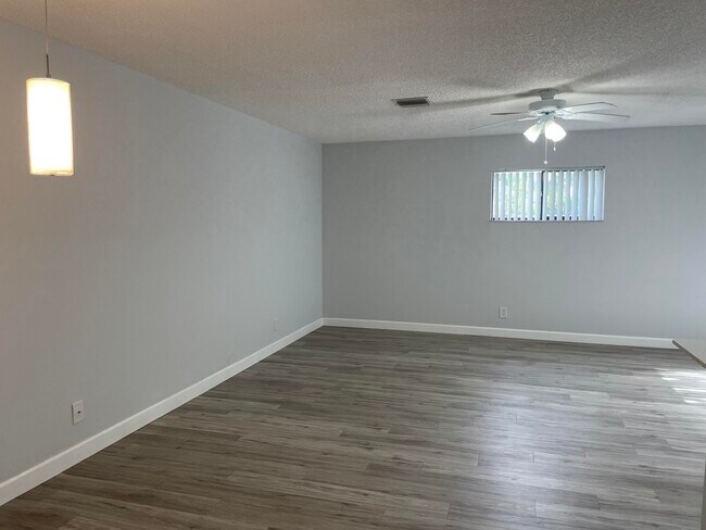 Photo - 3 Crossings Cir Unit A
