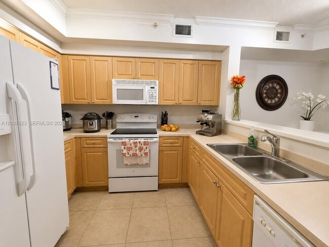 Photo - 6861 SW 44th St Unit 205