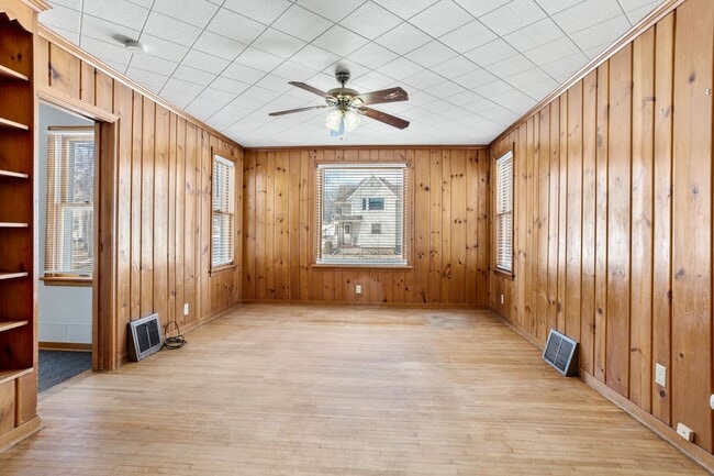 Photo - 120 W 5th St Unidad Lower