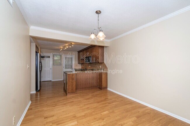 Photo - 4618 Holly St