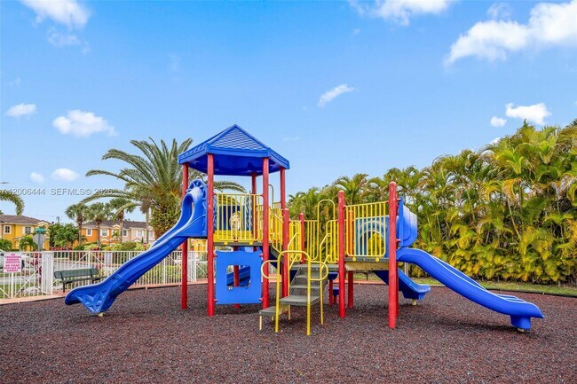 Photo - 627 E Mowry Ct