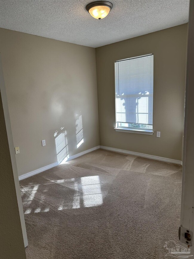 Photo - 132 Wildflower Ln