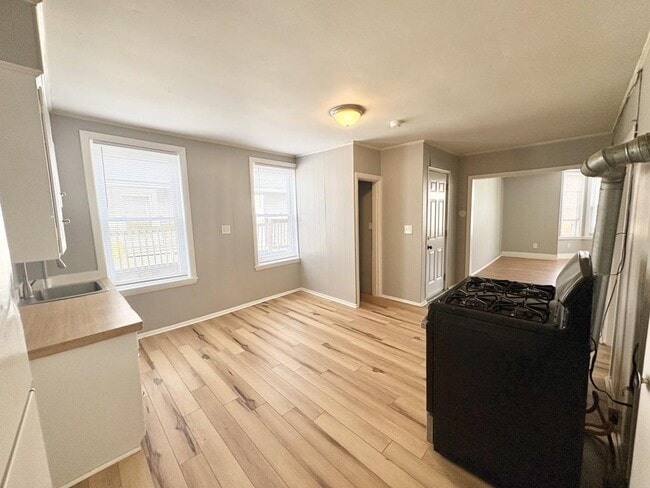 Photo - 181 Lincoln St