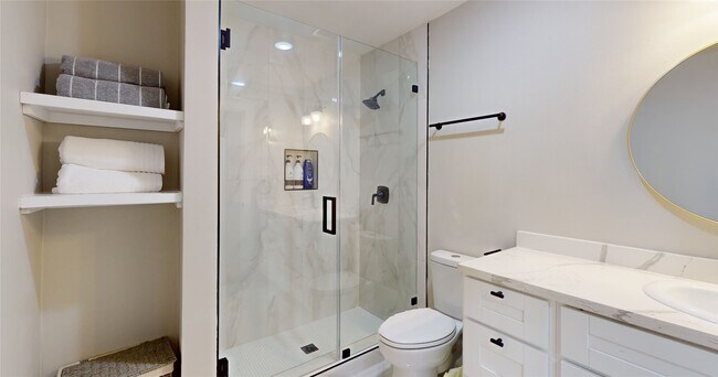 Photo - 5455 Birdwood Rd