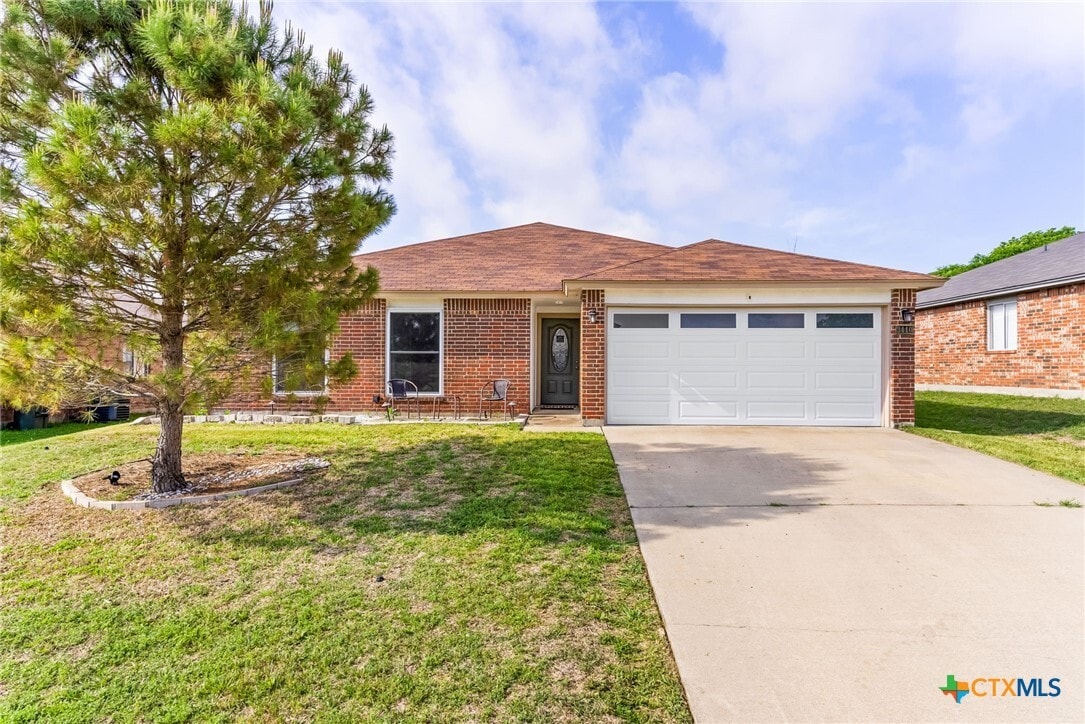 Photo - 3410 Bugle Dr House