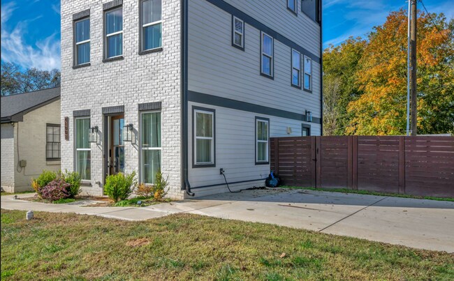 Photo - Newly built 3bedroom/2.5 bath home in Sylv...