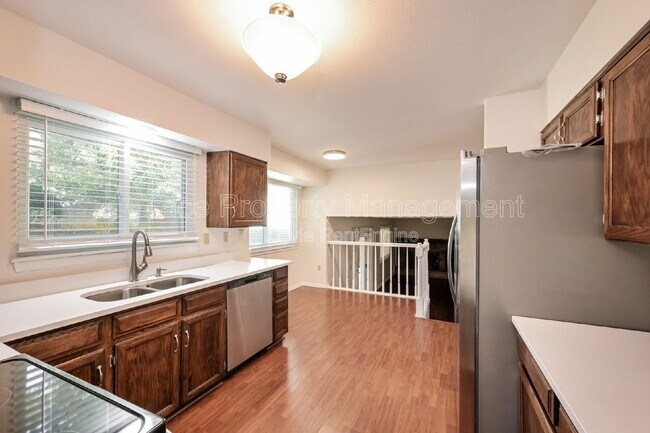 Photo - 580 E Kettle Ave