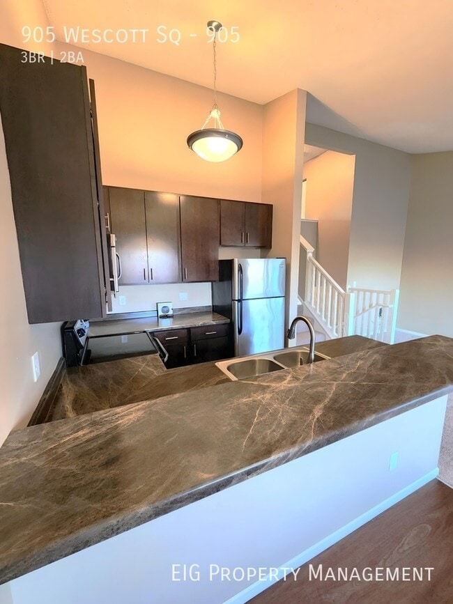 Photo - 905 Wescott Square Unit 905