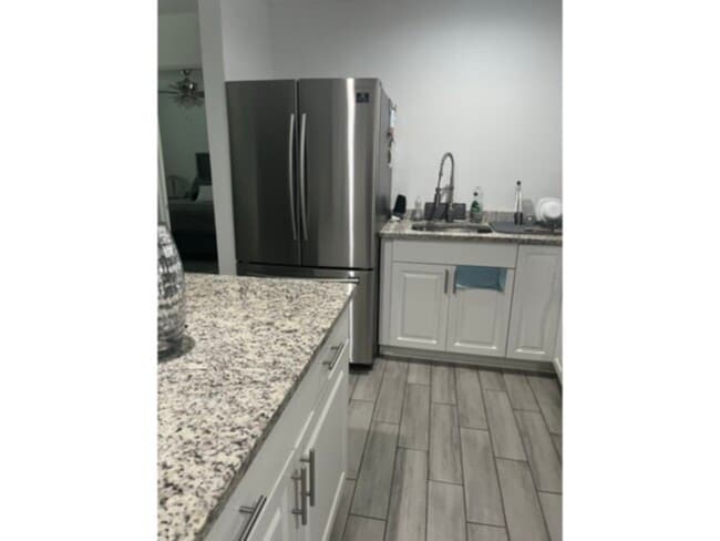 Photo - Annual Unfurnished! 1 Bedroom 1 bath SW Cape! Available Now!