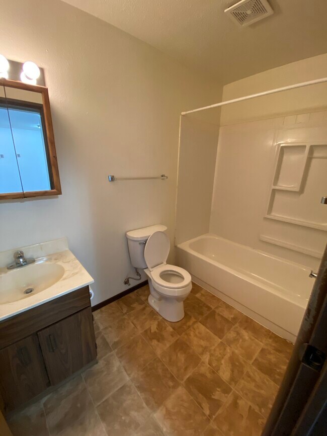 Photo - Summerset Apartments 1 & 2