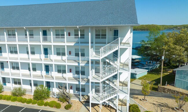 Photo - LUXURY JEFFRIES RD 3B/2B CONDO FURNISHED