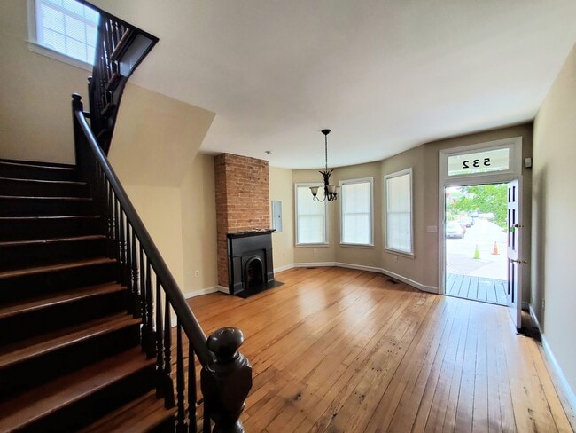 Photo - MCV, VCU, Church Hill, 2 Story, 3 Bedroom, 2 1/2 Bath House
