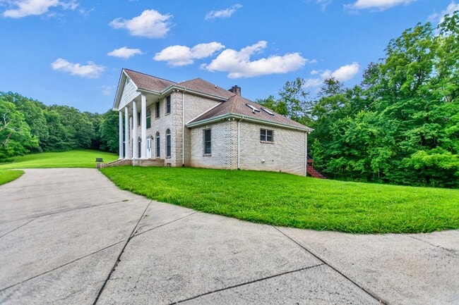 1400 Slayden Wood Rd