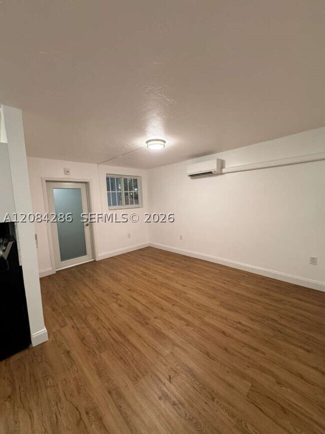 Photo - 160 NE 55th St Unit 3