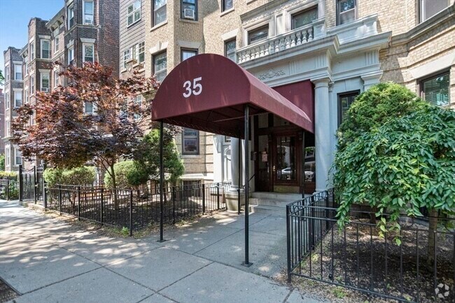 Building Photo - 35 Queensberry St Unit 2 Rental