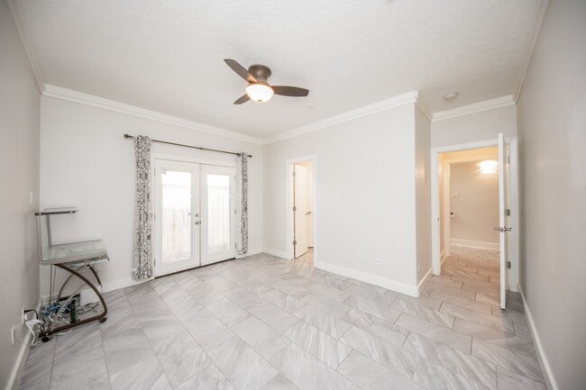 Photo - 4311 Childress St