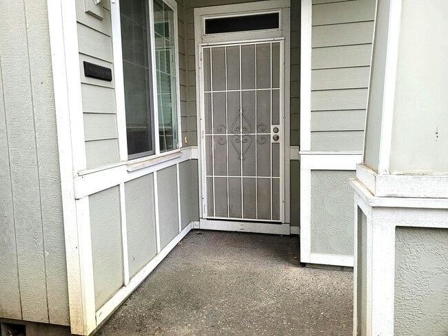 Photo - 1532 SE Gerhard Dr