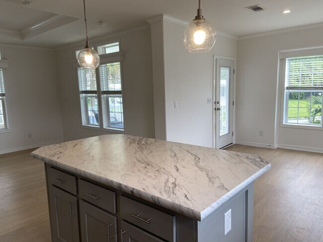 Photo - 7300 20th St