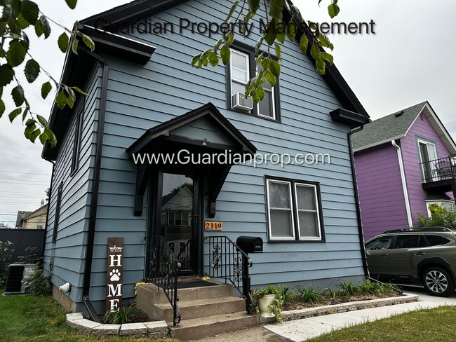 Building Photo - Northeast Minneapolis Single Family Home, ...
