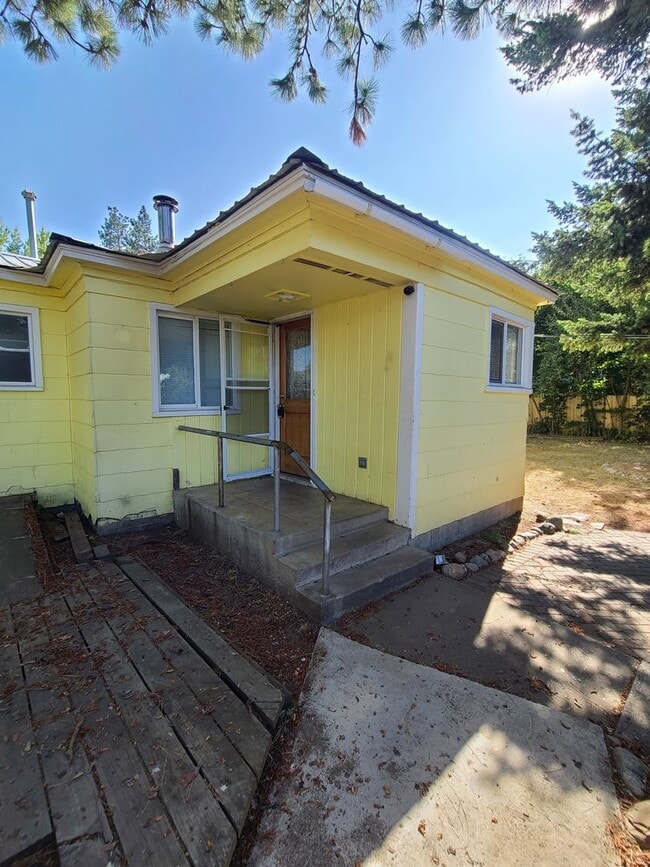 Photo - 11TH AVENUE HOUSE (P#297)