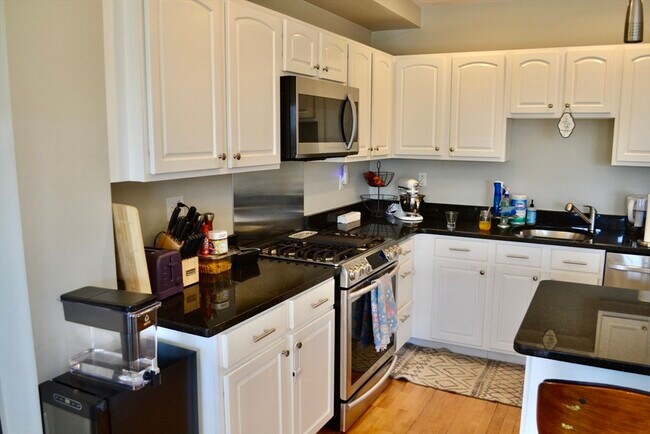 Photo - 1306 Columbia Rd Unit 4E