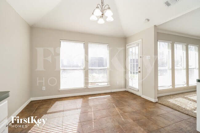 Photo - 614 Jamie Ln