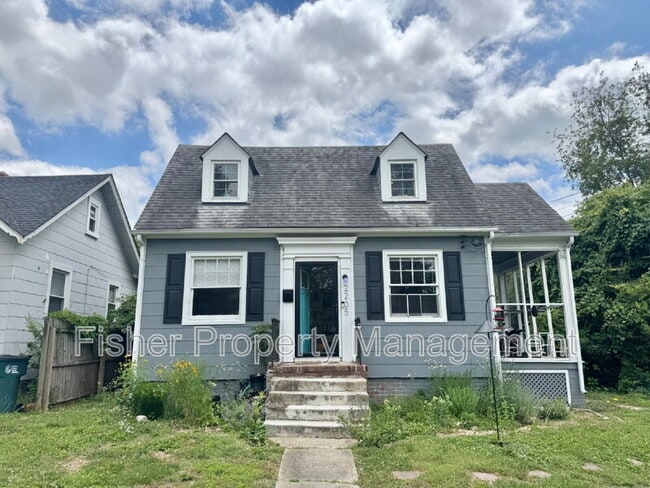 Building Photo - 2205 Fenton St