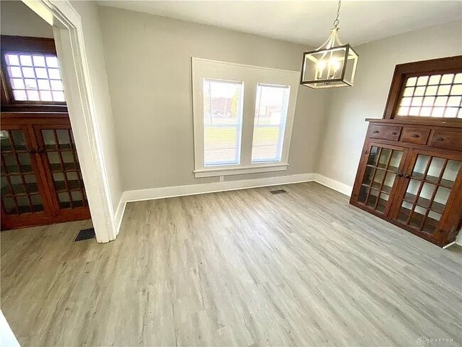 Photo - 100 E 3rd St
