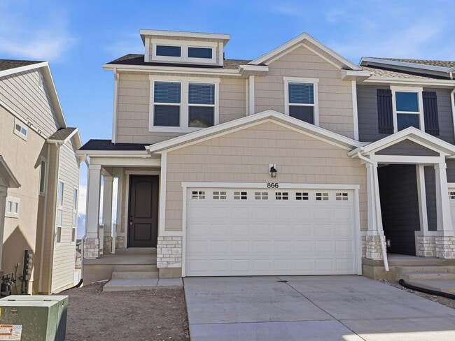 Building Photo - RES_VANDERWATT_866 Unit RES_VANDERWATT_866_UPSTAIRS