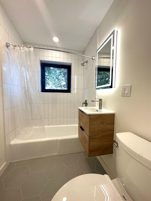 Photo - 11 Parker Hill Ave Unidad #1