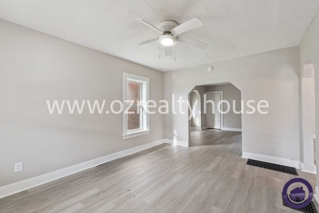 Photo - 3907 Lagrange St