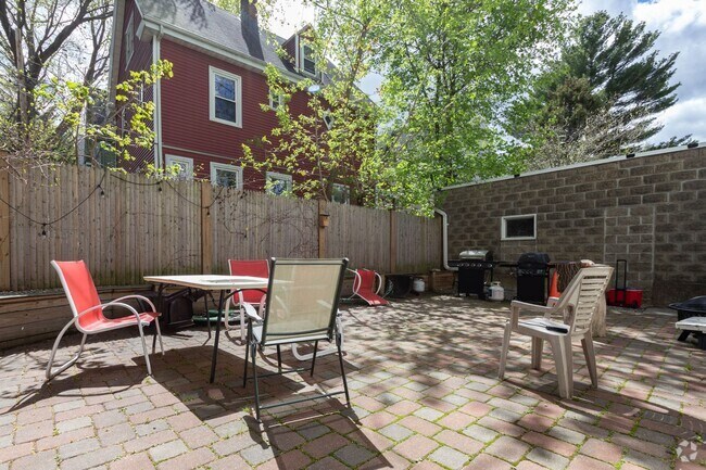 Building Photo - Renovated 3 Bed in Brighton Rental