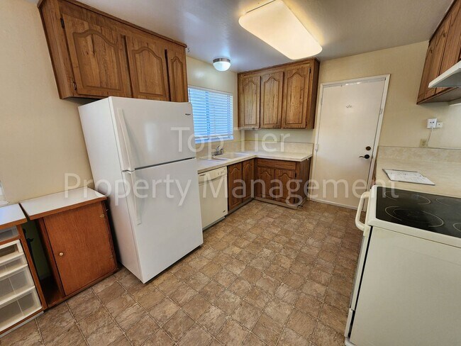 Photo - Very nice 3 Bd/2 Ba, 1388 sf single-family house in Concord available Now for Lease!