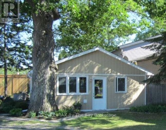 Photo - 1239 Mosley St