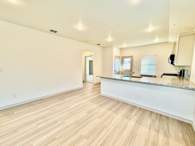 Photo - 3 Bed 2 Bath - Frenship ISD