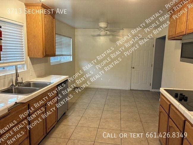 Photo - 3713 Sechrest Ave