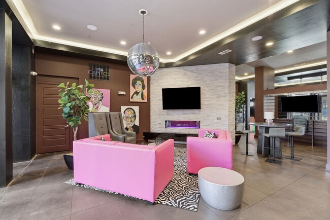 Oficina de arrendamiento - Capitol at Stonebriar