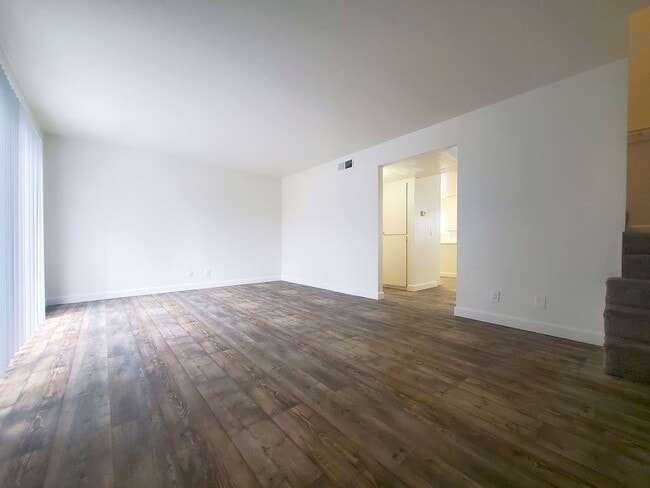 Paseo Del Prado Apartments!