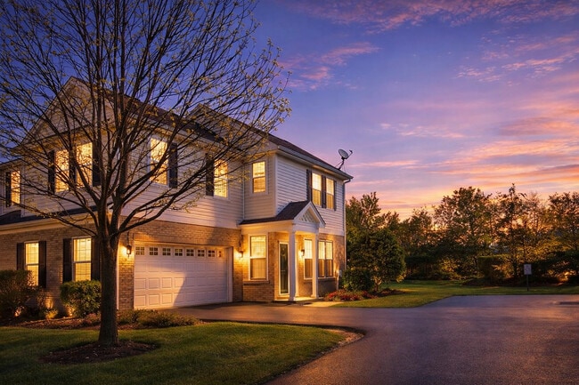 Building Photo - 1447 Millbrook Dr