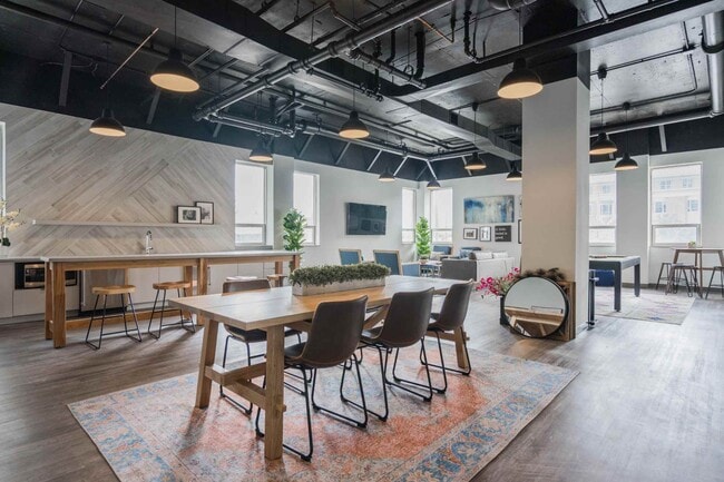 Photo - Towers on Franklin