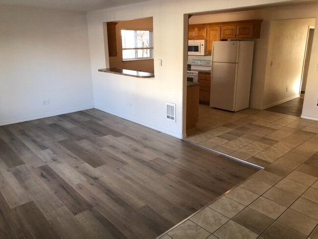 Photo - 939 Belmont St Unidad 1