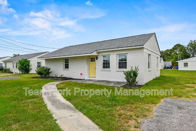 Photo - 3027 Azalea Dr