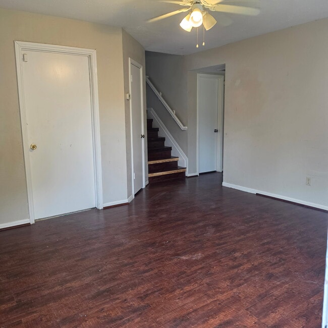 Photo - 1806 Northcliff Pl