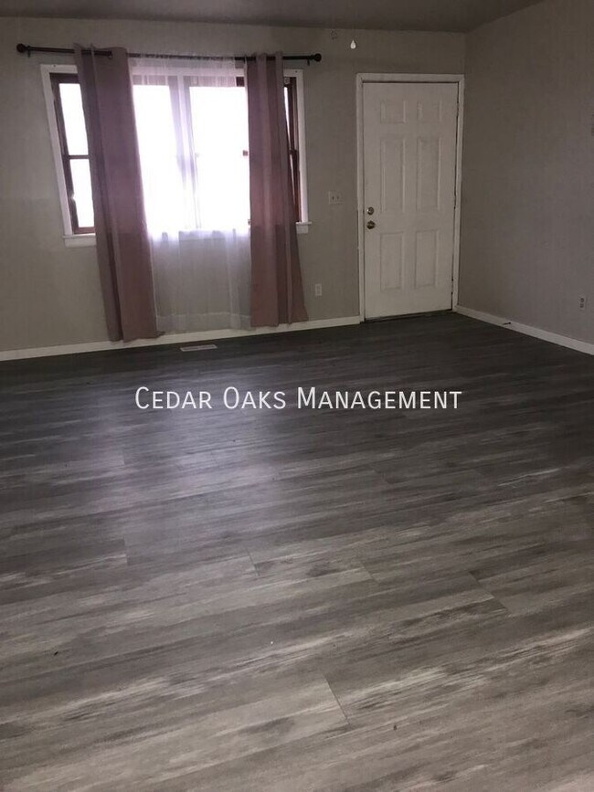 Photo - 321 S Neal St Unit 2