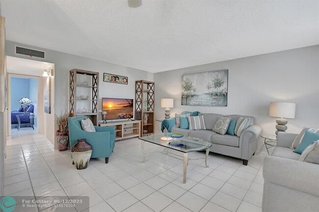 Photo - 204 Burgundy E Unit 204
