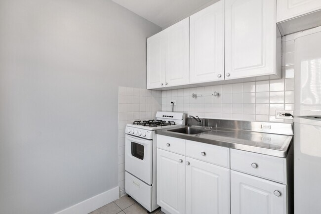 Photo - 5858 N Sheridan Rd Unit 805