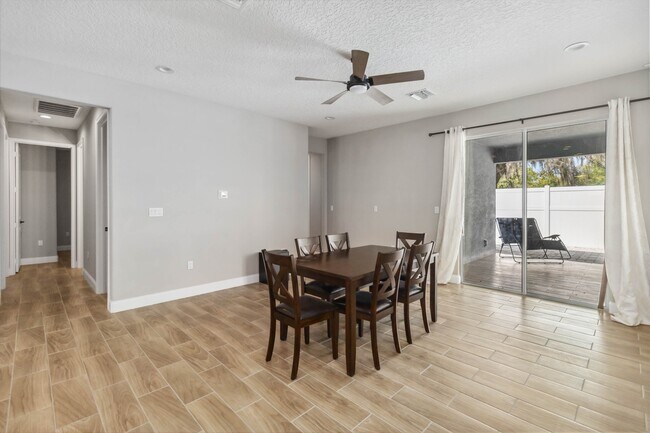 Photo - 6592 Taxiway Cir