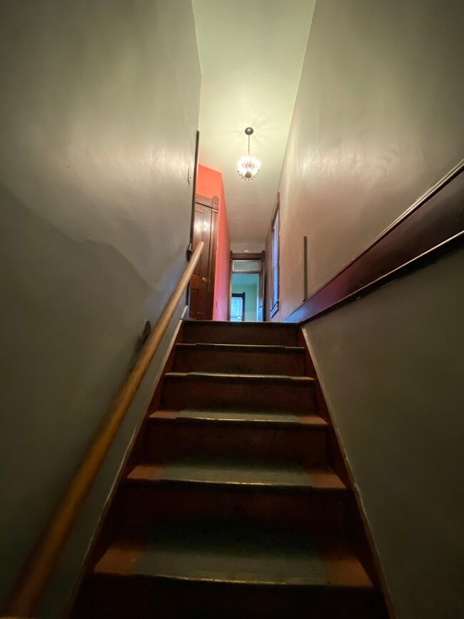 Stairs - 1122 N 10th St Unit Upstairs